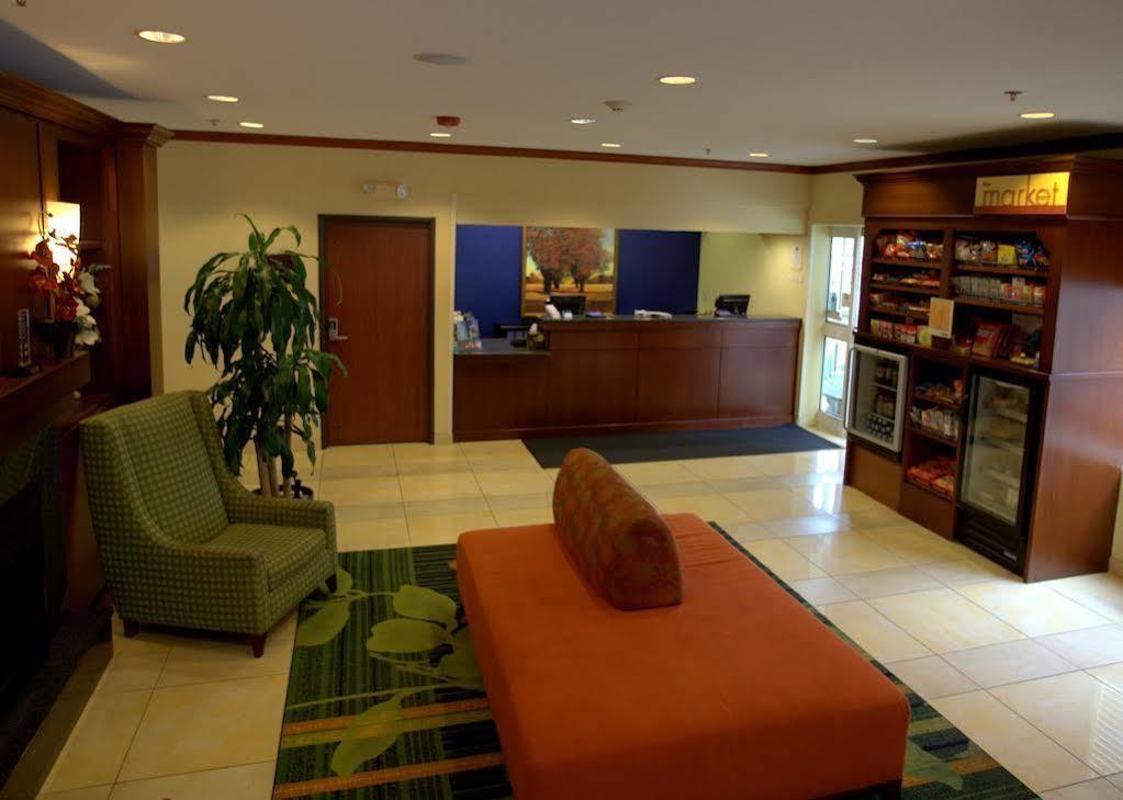 Fairfield Inn & Suites Kansas City Airport Exterior foto