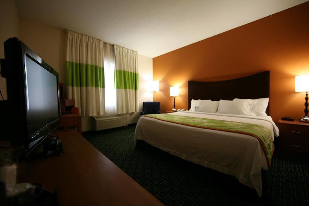 Fairfield Inn & Suites Kansas City Airport Exterior foto